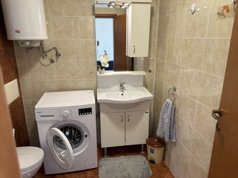 Spacious one-bedroom apartment with mountain views in the Holiday Fort Club complex, Sunny Beach