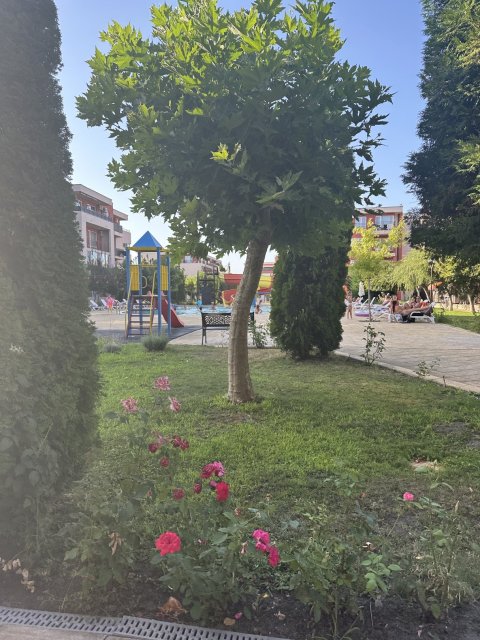 Spacious one-bedroom apartment with mountain views in the Holiday Fort Club complex, Sunny Beach