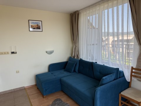 Spacious one-bedroom apartment with mountain views in the Holiday Fort Club complex, Sunny Beach