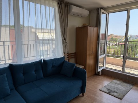 Spacious one-bedroom apartment with mountain views in the Holiday Fort Club complex, Sunny Beach