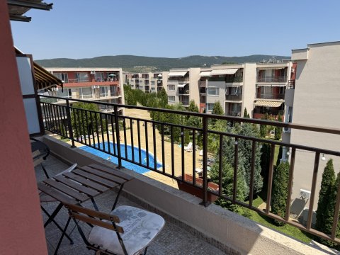 Spacious one-bedroom apartment with mountain views in the Holiday Fort Club complex, Sunny Beach