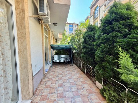 One-room apartment in the center of Ravda