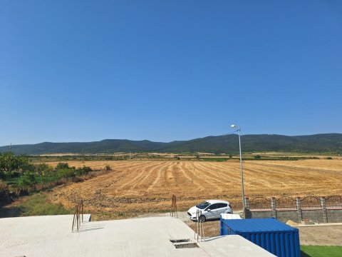 Detached two-story house in the village of Orizare, just 10 minutes from the sea.