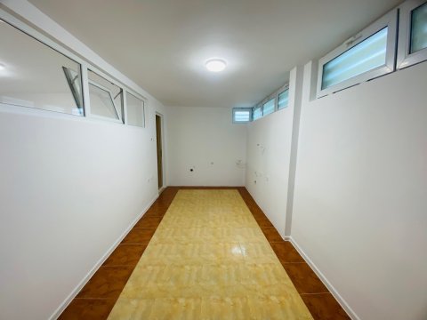 Affordable one-room apartment with no additional costs, 300 meters from the beach.
