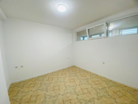Affordable one-room apartment with no additional costs, 300 meters from the beach.