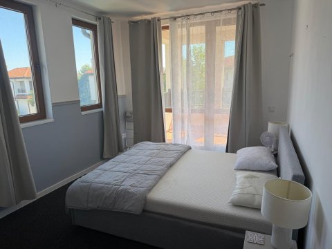 House with private pool and private garden in Floral Meadows – part of the Vineyards Resort, Kableshkovo
