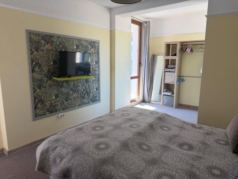 House with private pool and private garden in Floral Meadows – part of the Vineyards Resort, Kableshkovo