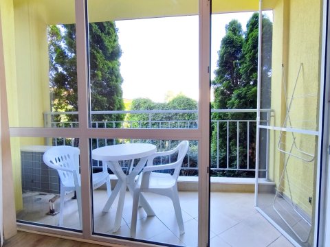 NO MAINTENANCE FEE WITH POOL: 1-ROOM apartment in Sunny Beach