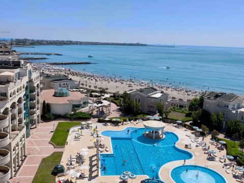100% sea view at the SUNSET RESORT, Pomorie in the Sigma building | First row to the sea |