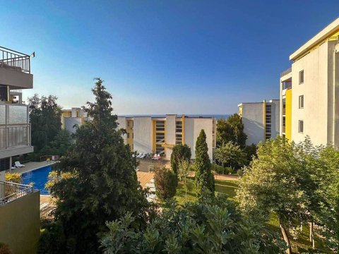 One-bedroom apartment in Crown Fort
