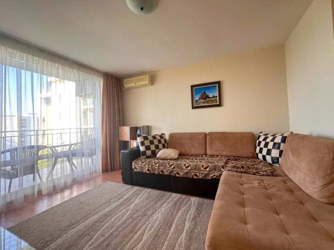 One-bedroom apartment in Crown Fort