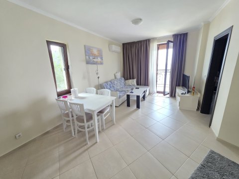 One-room apartment in Nessebar with sea view in the first row!