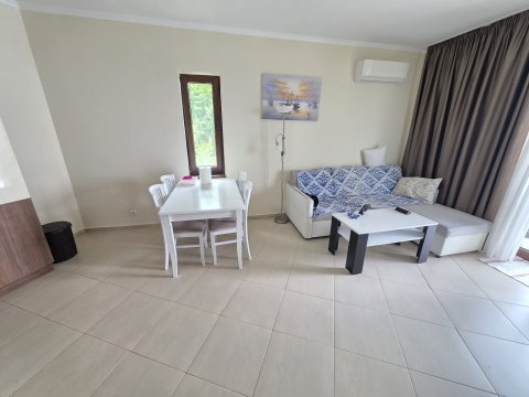 One-room apartment in Nessebar with sea view in the first row!
