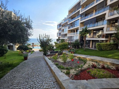 One-room apartment with sea view in Dolce Vita 2 – Sveti Vlas, 100 meters from the beach