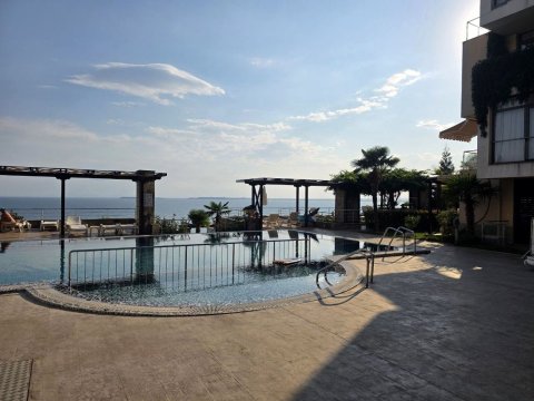 One-room apartment with sea view in Dolce Vita 2 – Sveti Vlas, 100 meters from the beach