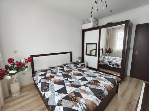 One-room apartment with sea view, 50 meters from the beach, Sveti Vlas, Bulgaria