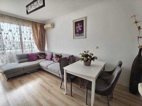 One-room apartment with sea view, 50 meters from the beach, Sveti Vlas, Bulgaria
