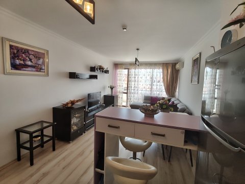 One-room apartment with sea view, 50 meters from the beach, Sveti Vlas, Bulgaria