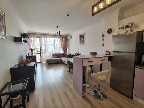 One-room apartment with sea view, 50 meters from the beach, Sveti Vlas, Bulgaria