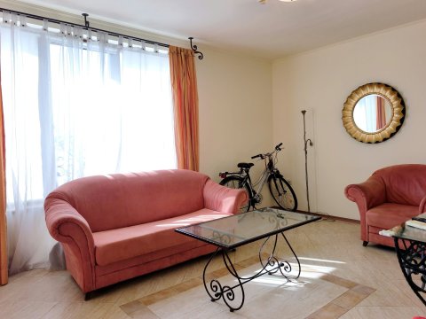 Sunny one-bedroom apartment in Sunny Beach