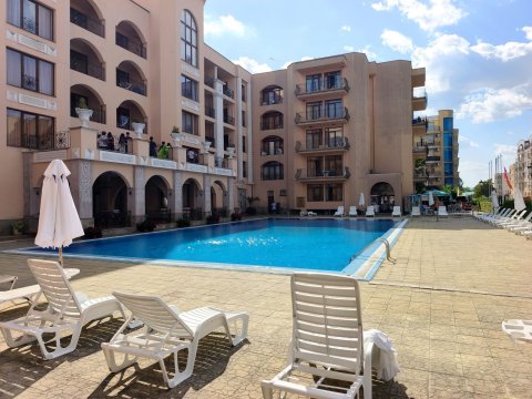 Sunny one-bedroom apartment in Sunny Beach