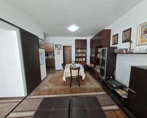 I am selling a spacious two-room apartment with a south-facing orientation and located on Act 16 in the center of Jambol.