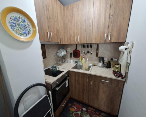 I am selling a spacious two-room apartment with a south-facing orientation and located on Act 16 in the center of Jambol.