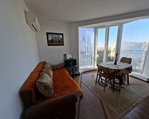 I am selling a spacious two-room apartment with a south-facing orientation and located on Act 16 in the center of Jambol.