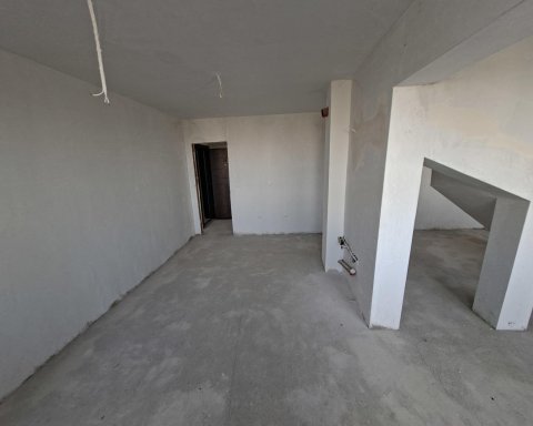 For sale is a 3-room duplex apartment in a new building constructed in accordance with Act 16 in the old bus station district in Jambol.