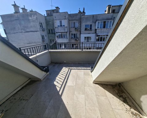For sale is a 3-room duplex apartment in a new building constructed in accordance with Act 16 in the old bus station district in Jambol.