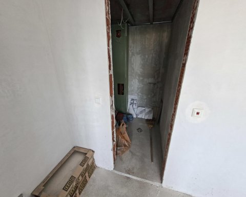 I am selling a newly built two-room apartment in the center of Jambol.