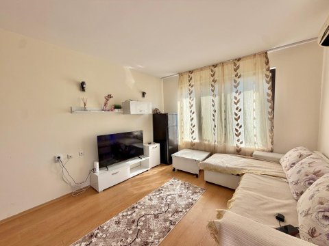 One-room apartment with low utility costs!