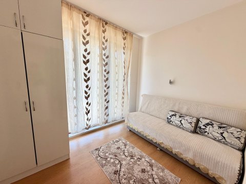 One-room apartment with low utility costs!