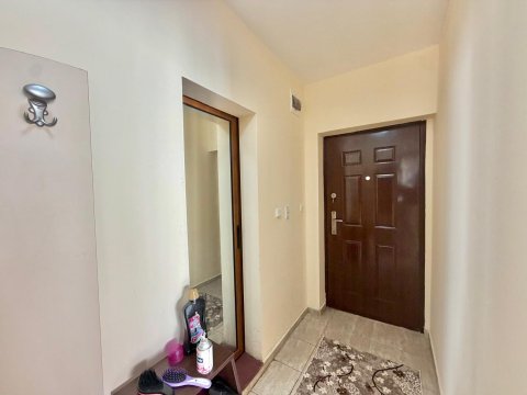 One-room apartment with low utility costs!