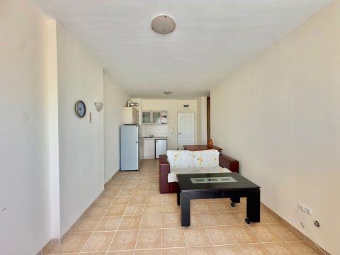 One-room apartment in Ravda, right on the beachfront!