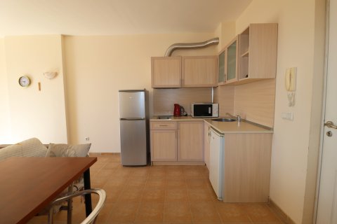 One-room apartment in Ravda, right on the beachfront!
