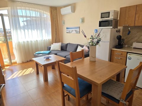 Exclusive! Furnished one-room apartment with sea view in Sveti Vlas! Only 3 minutes from the sea!