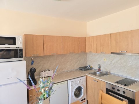 Exclusive! Furnished one-room apartment with sea view in Sveti Vlas! Only 3 minutes from the sea!
