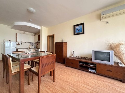 One-room apartment in the Garden of Eden