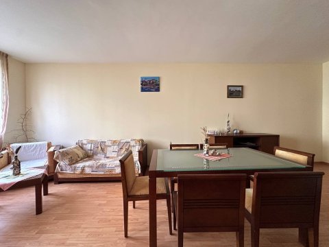 One-room apartment in the Garden of Eden