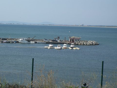 Studio with sea view in the first row of the Marina Cape complex, Aheloy