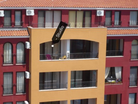 Studio with sea view in the first row of the Marina Cape complex, Aheloy