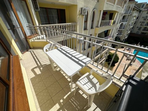 One-room apartment in Summer Dreams