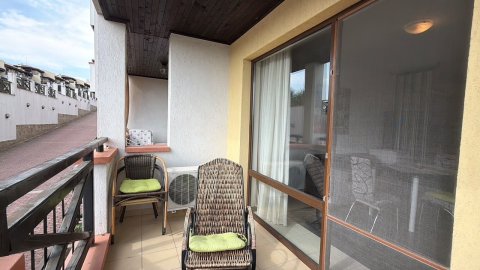 One-room apartment in Chernomorets, first row!