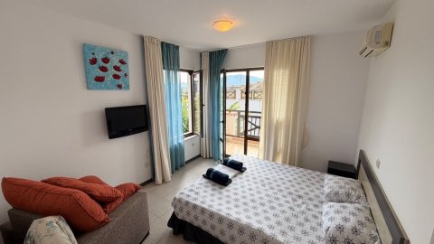 One-room apartment in Chernomorets, first row!