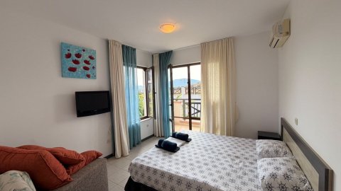 One-room apartment in Chernomorets, first row!