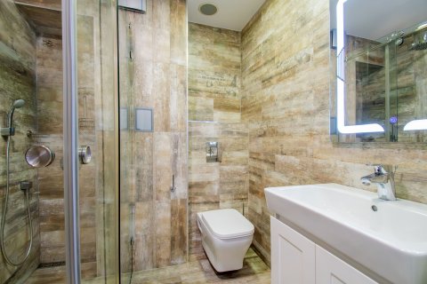 Spacious one-room apartment with garage for sale in the Lagera district