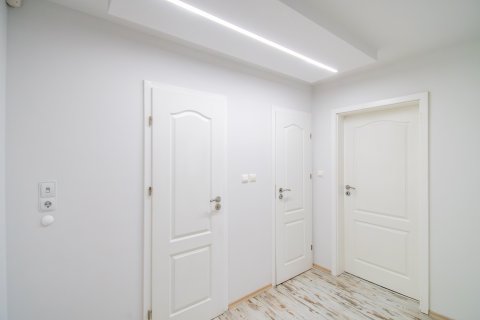 Spacious one-room apartment with garage for sale in the Lagera district