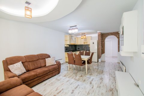 Spacious one-room apartment with garage for sale in the Lagera district