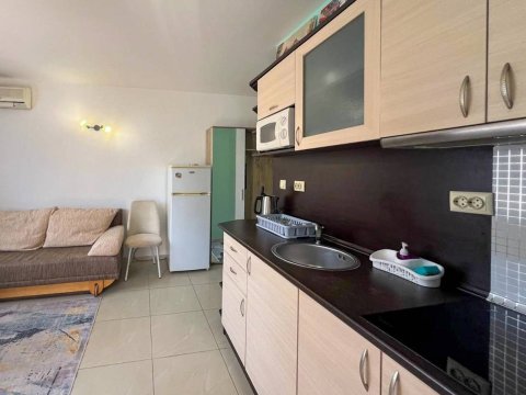 One-room apartment in Emerald Paradise